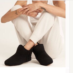 NakedCashmere 100% Cashmere Da Bootie Slippers Black Large